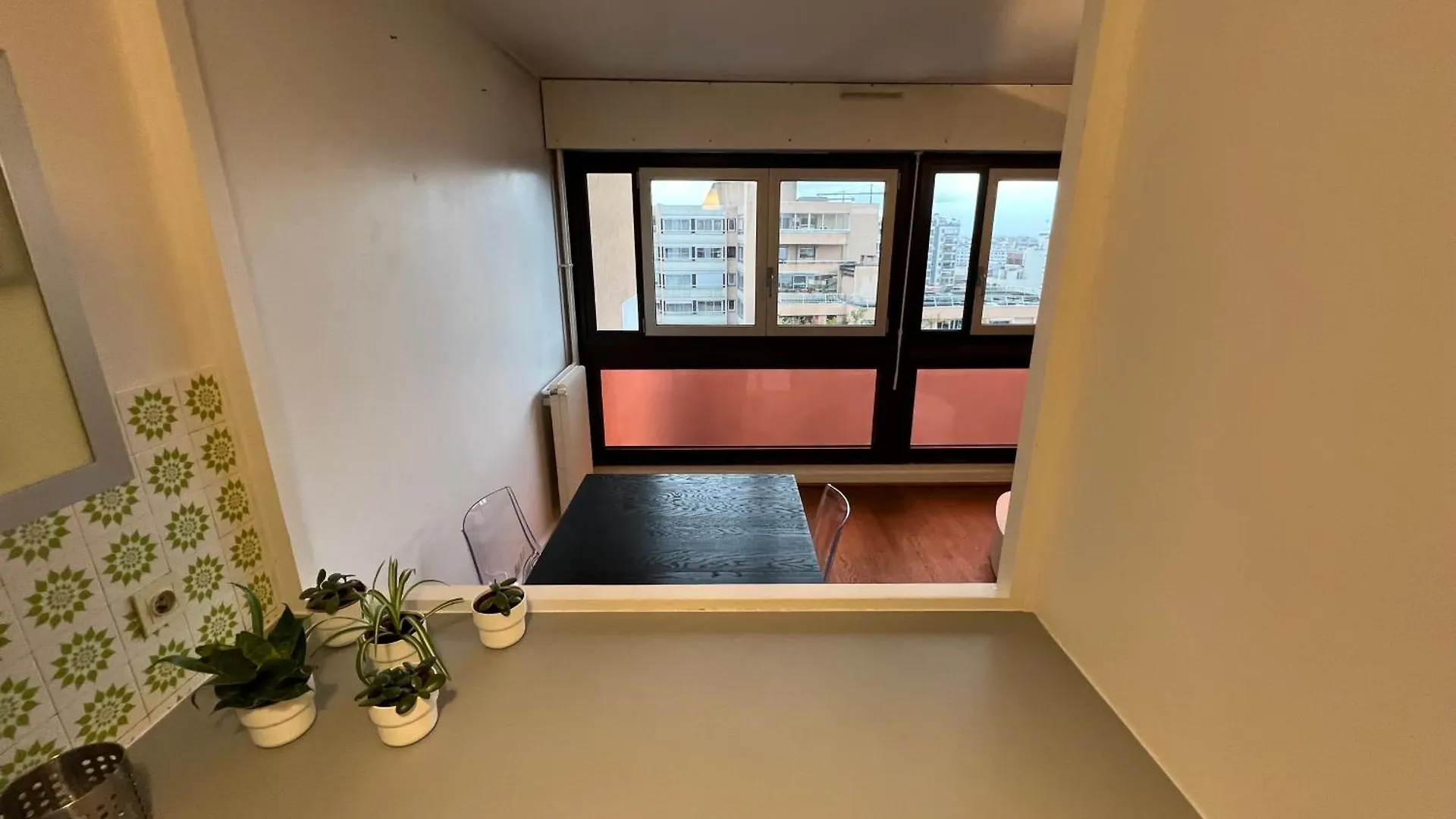 Appartement 2 Pieces Paris 0*,  France
